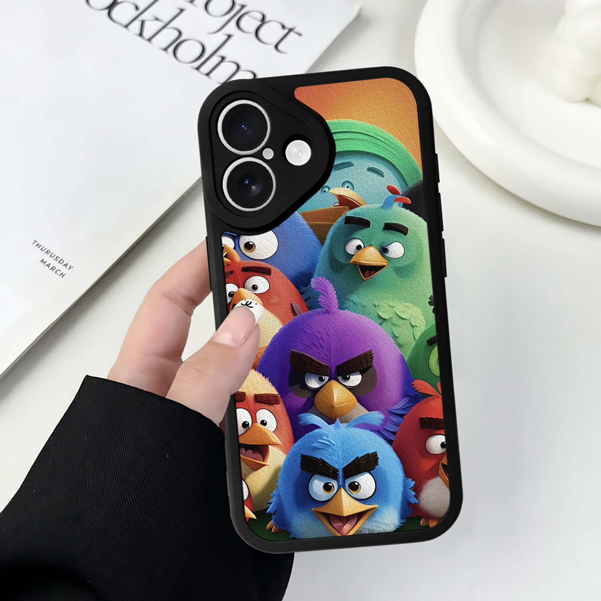 （画像用） Angry Birds アングリーバード 【iPhone 16シリーズ対応】シリコンスマホケース（レザー調） 材質：シリコン